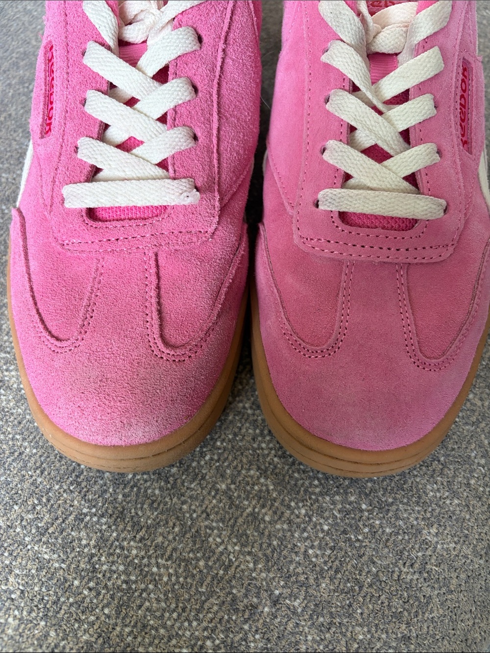 Reebok Pink Suede Low-Top Sneakers with Cream Accents - Picture 2 of 3